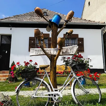 Bakonyi Kis-lak Nyaraló Bakonykoppány