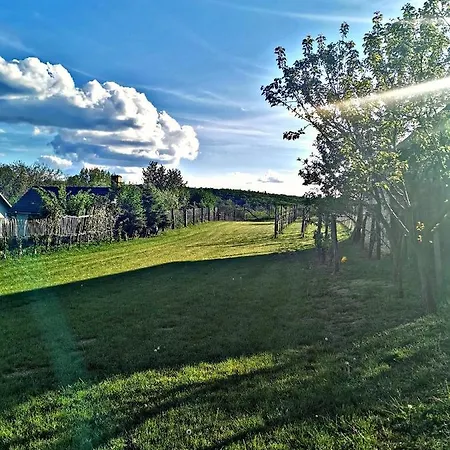 Nyaraló Bakonyi Kis-lak Bakonykoppány