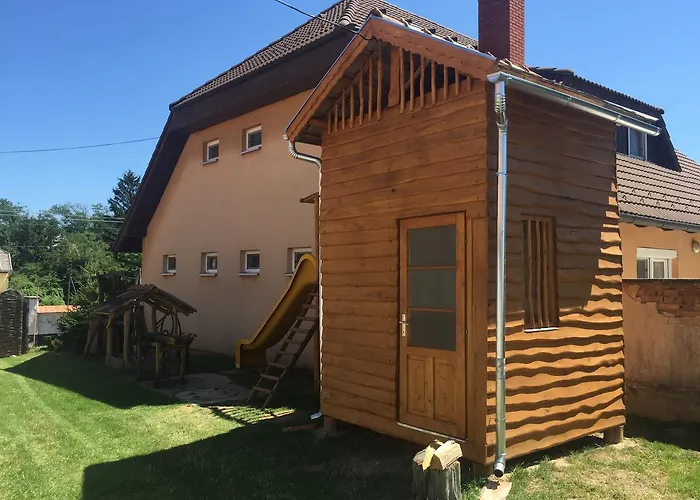 Bakonyi Kis-lak * Bakonykoppány